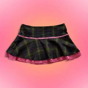 TEMPTED PLAID MINI SKIRT